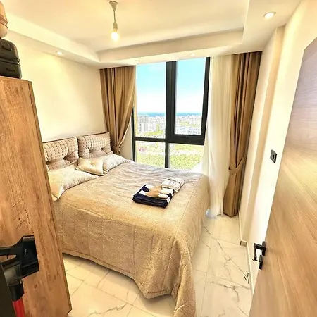 Апартаменты Sea View, Huge Swimming Pool *